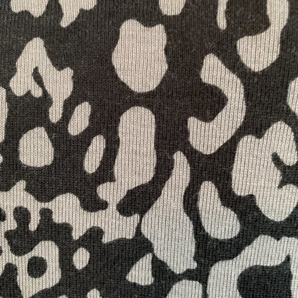 NWT Chico's Leopard Print with Side Slit Pockets Tunic - Size 2 / XL - Picture 7 of 7